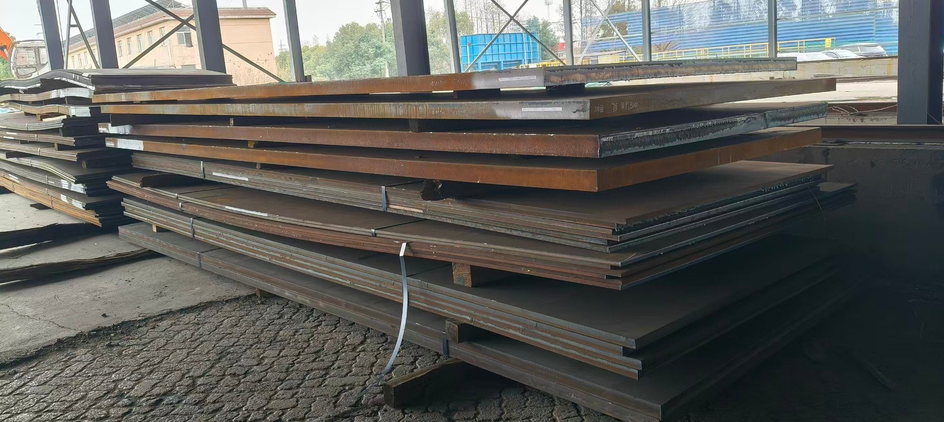High-strength plate and stainless plates in stock